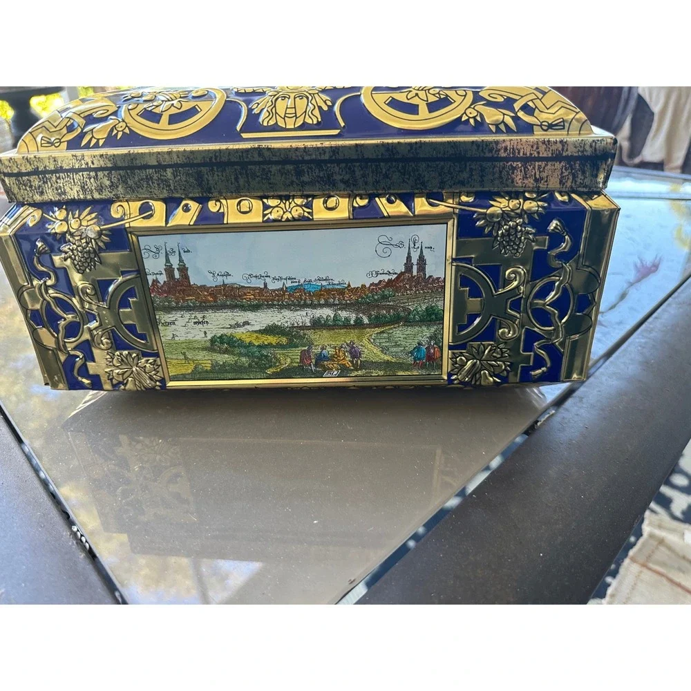 Vintage 2001 E‎ Otto Schmidt Nuremberg Germany Large Lebkuchen Biscuit Tin Chest